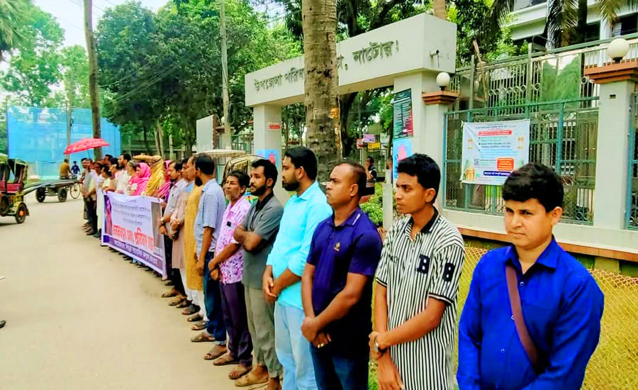 রামিসা হত্যা ও ধর্ষক সোহেল রানার রায় দ্রুত কার্যকরের দাবিতে সিংড়া সাংবাদিক ফোরামের প্রতিবাদ সভা