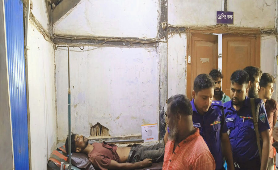 দীঘিনালায় সড়ক দুর্ঘটনায় নিহত ১, আহত ৩