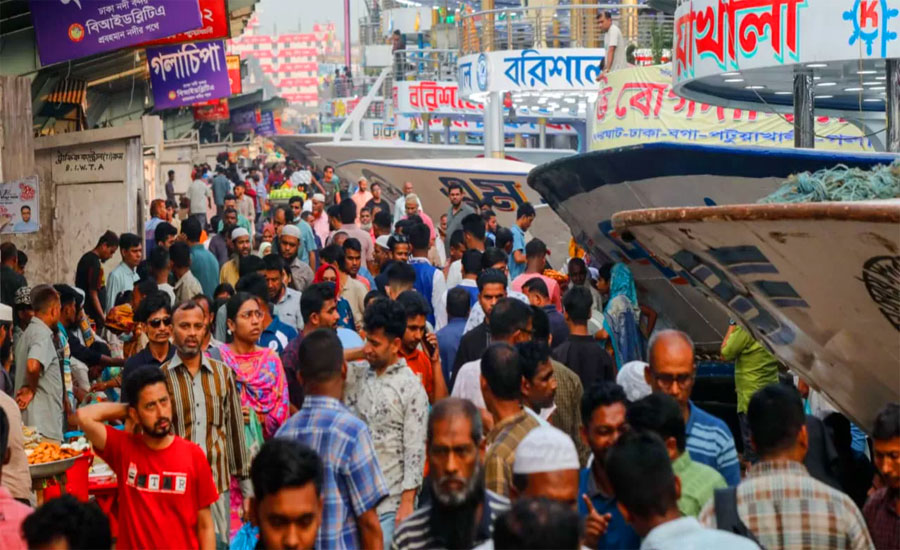 ঈদের টানা ছুটি শুরু সোমবার, পাচ্ছেন না যারা