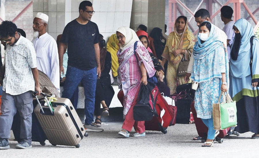 সরকারি চাকরিজীবীদের টানা ৭ দিনের ছুটি শুরু