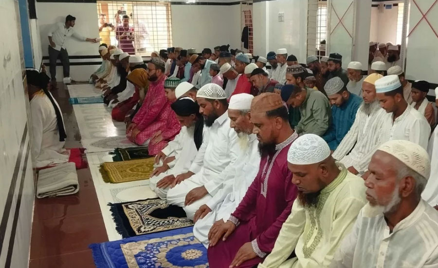 সৌদি আরবের সঙ্গে মিল রেখে বিভিন্ন জেলায় ঈদ উদযাপন
