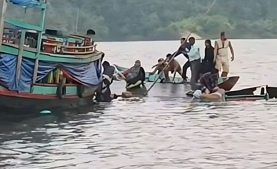 রাঙ্গামাটিতে নৌকাডুবি: ৮ যাত্রী উদ্ধার, নিখোঁজ তরুণ