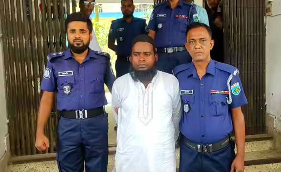 সিরাজগঞ্জে ৪০০ বছর বয়সী জ্বিনের বাদশা আটক