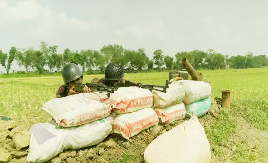 বাংলাদেশে ঠেলে দেওয়ার চেষ্টা, বেনাপোল সীমান্তে কী হচ্ছে?