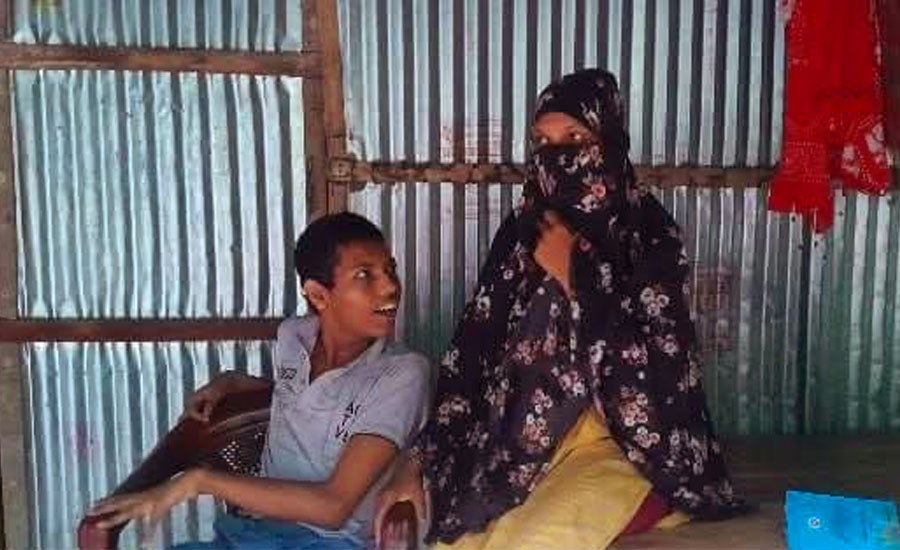 মায়ের নামে রেজিস্ট্রি করা জমি নিয়ে বিরোধে ভেঙেছে ১৮ বছরের সংসার