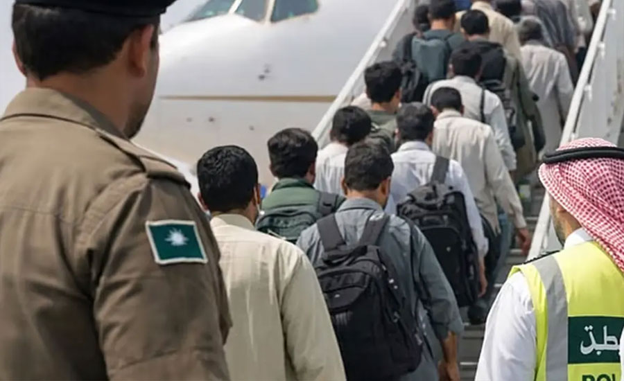 ৪,৬৯০ অবৈধ প্রবাসীকে নিজ দেশে ফেরত পাঠাল সৌদি, গ্রেপ্তার আরও ৭ হাজার