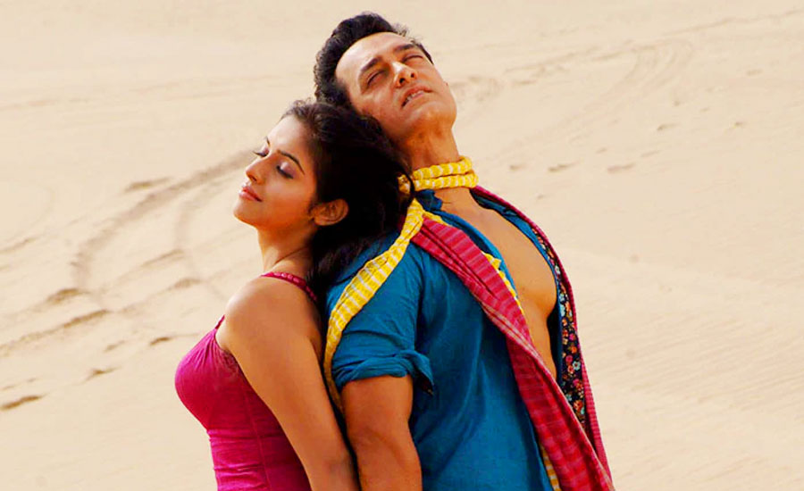 বিয়ের পরেই হারিয়ে গেলেন গজনির সেই নায়িকা