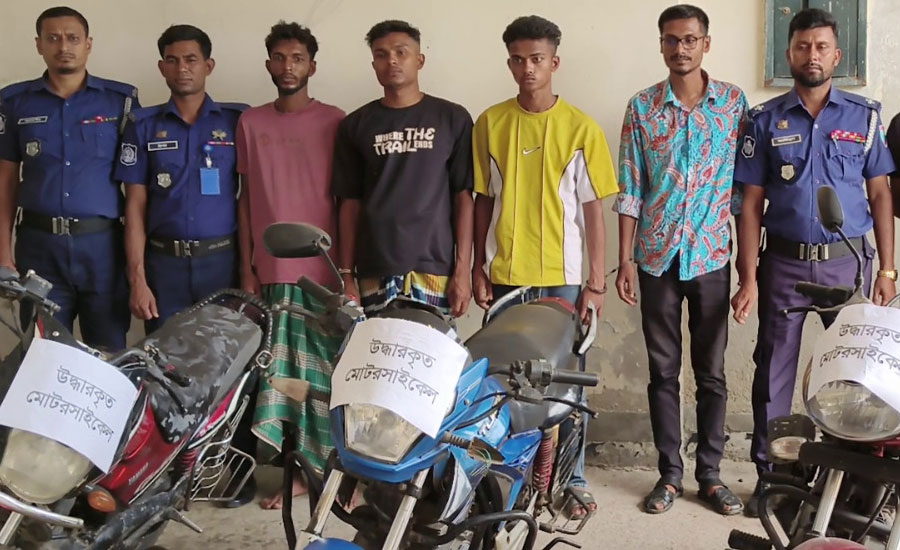 মোংলায় আন্তঃজেলা মোটরসাইকেল চোর চক্রের ৬ সদস্য আটক