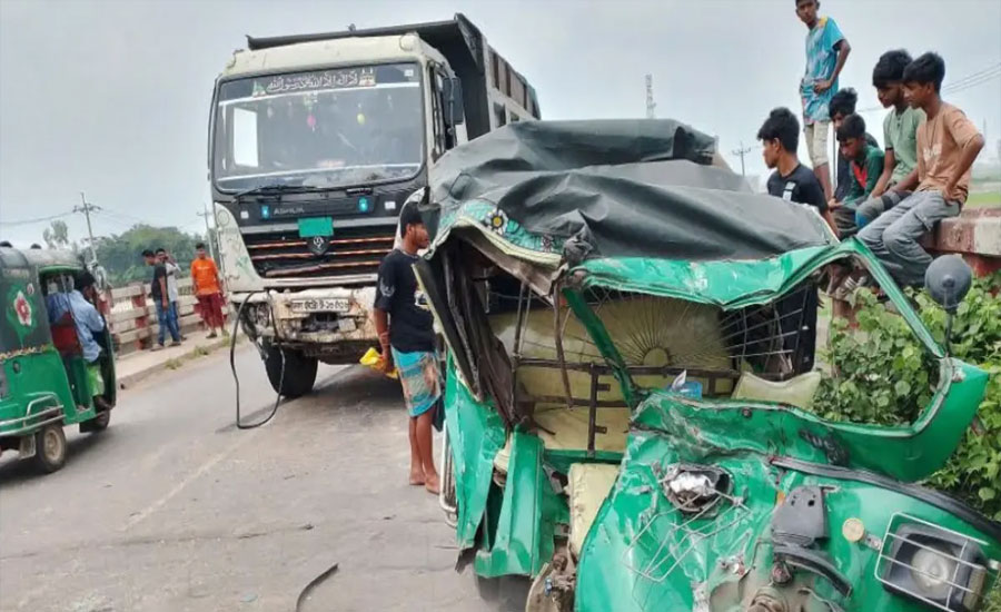 মাধবপুরে ট্রাক-সিএনজি সংঘর্ষে নিহত ২, আহত ২