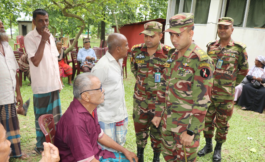 পার্বত্য জনপদে সেনাবাহিনীর মানবিক সহায়তা খাদ্যসামগ্রী, চিকিৎসা অনুদান ও পুনর্বাসন সামগ্রী বিতরণ