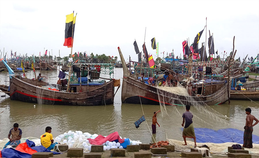 ১৫ লাখ জেলে পরিবার পাবে ভিজিএফ সুবিধা, চালু হচ্ছে মৎস্য বিমা