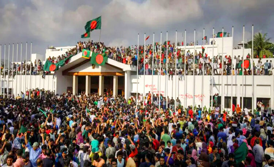 জুলাই শহীদ পরিবারকে মাসিক ২০ হাজার টাকা ভাতার প্রস্তাব