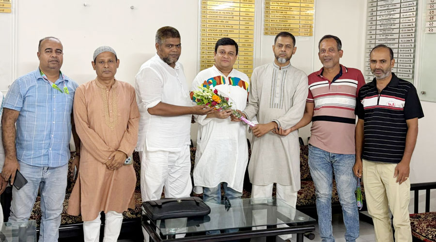 জাতীয় সাংবাদিক সংস্থার কেন্দ্রীয় নেতৃবৃন্দকে বাগেরহাট প্রেসক্লাবের ফুলেল সংবর্ধনা