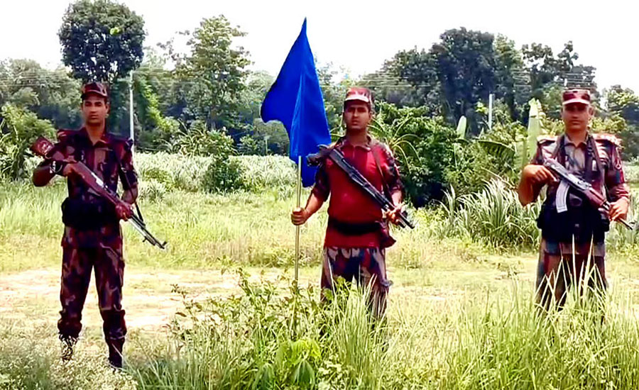 কুষ্টিয়া সীমান্ত: শূন্যরেখায় রাত কাটল ঠেলে দেওয়া ১২ জনের