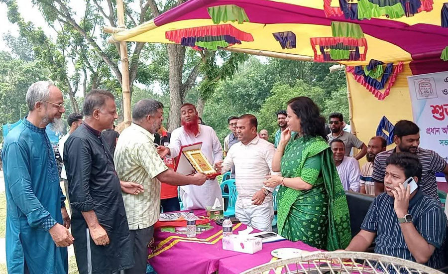 সিংড়ায় ইভেন্টোর খেলা উদ্বোধন করলেন নাটোরের ডিসি 