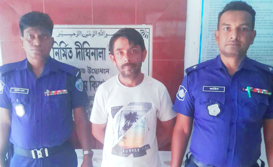 দীঘিনালায় মোবাইল কোর্টের অভিযানে মাদকসেবী আটক