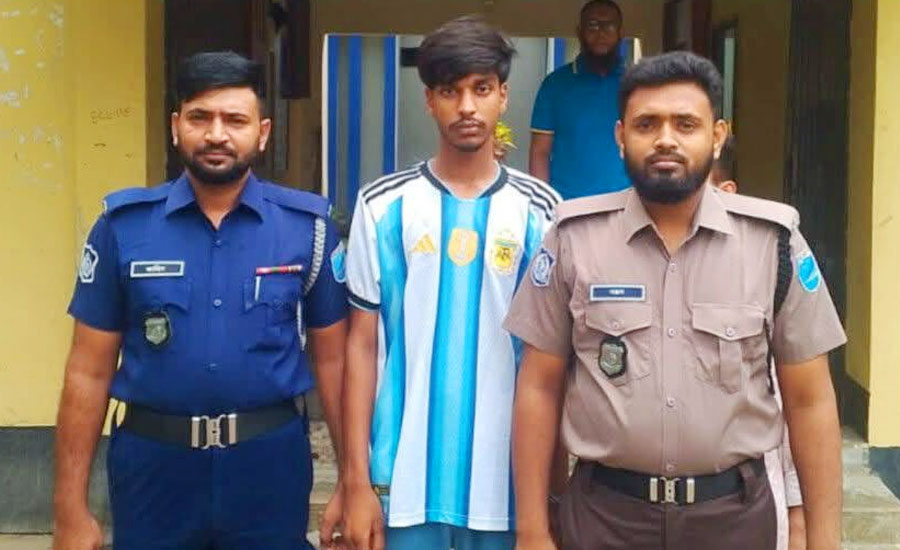 চরভদ্রাসনে পারভেজ ইসলাম হত্যা চেষ্টা মামলায় আর্জেন্টিনার সমর্থক কে গ্রেফতার