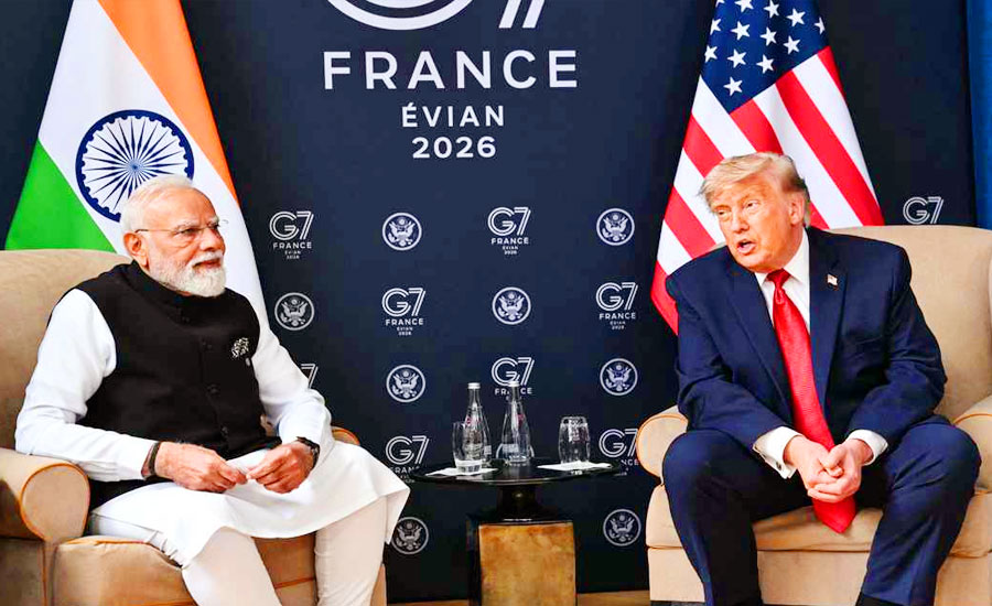 জি-৭ শীর্ষ সম্মেলনের ফাঁকে দ্বিপাক্ষিক আলোচনায় মিলিত হয়েছেন ভারতের প্রধানমন্ত্রী নরেন্দ্র মোদি ও মার্কিন প্রেসিডেন্ট ডোনাল্ড ট্রাম্প। ছবি: এএফপি