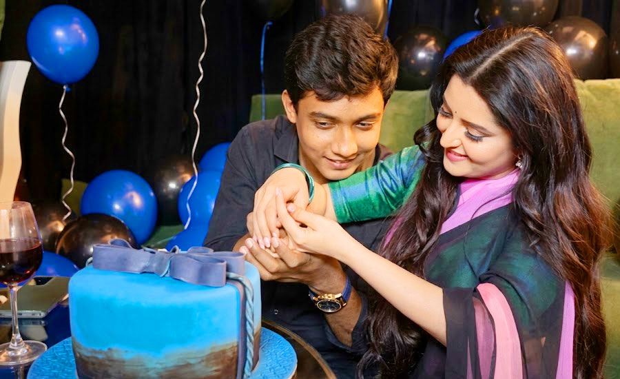 পরীমনিকাণ্ডে পুলিশ কর্মকর্তা সাকলায়েনকে বাধ্যতামূলক অবসরে পাঠাল সরকার