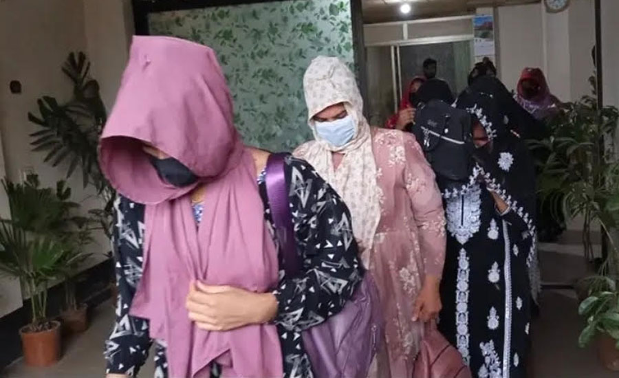 ড্রিমল্যান্ড গেস্ট হাউজে ফের পুলিশের অভিযান, আটক ১৬