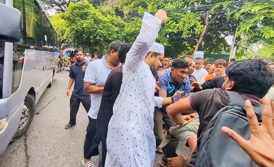 জামায়াত নেতাকর্মীদের বিরুদ্ধে ধানমন্ডিতে সাংবাদিক পেটানোর অভিযোগ