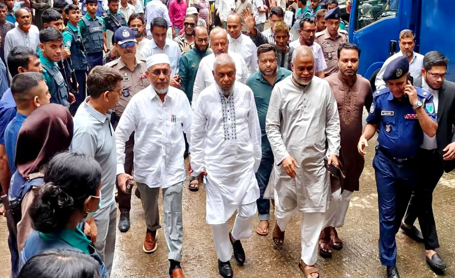 আওয়ামী লীগ নেতা সুরঞ্জিত সেন হত্যাচেষ্টা মামলায় আরিফুল-বাবর-গউছসহ ৮ জন খালাস পেয়েছেন।  ছবি: সংগৃহীত