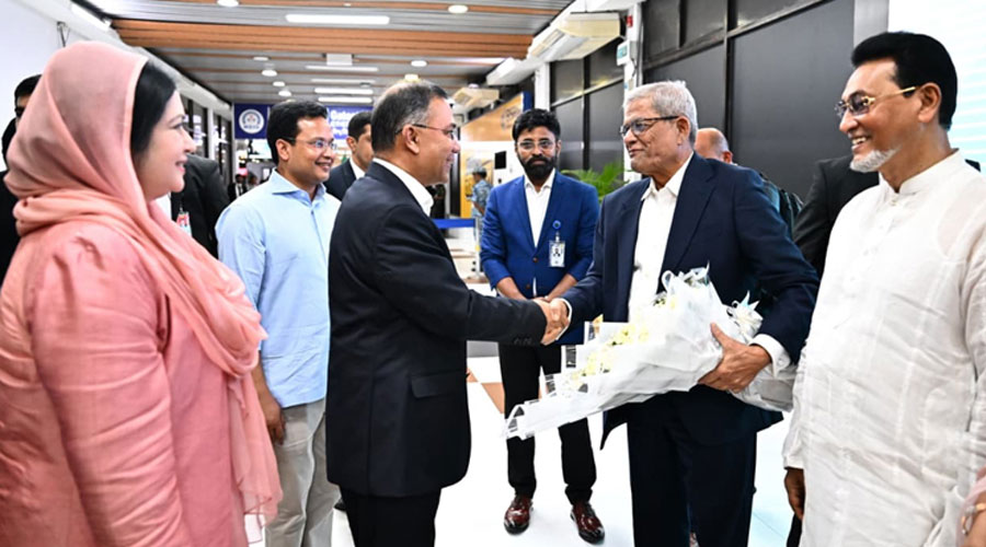 ছয় দিনের প্রথম বিদেশ সফর শেষে দেশে ফিরলেন প্রধানমন্ত্রী