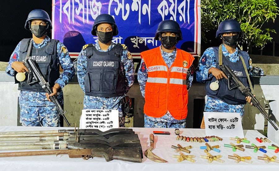 সুন্দরবনে দুলাভাই বাহিনীর সঙ্গে কোস্টগার্ডের বন্দুকযুদ্ধ, এক দস্যু নিহত আটক ২