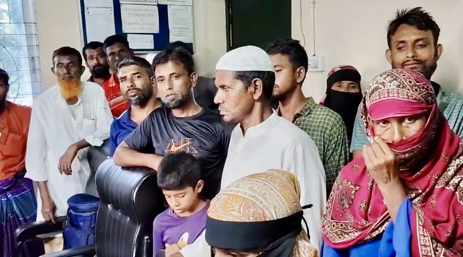 কোটি টাকা নিয়ে উধাও আল-আরাফাহ ব্যাংকের ক্যাশিয়ার, গ্রাহকদের বিক্ষোভ