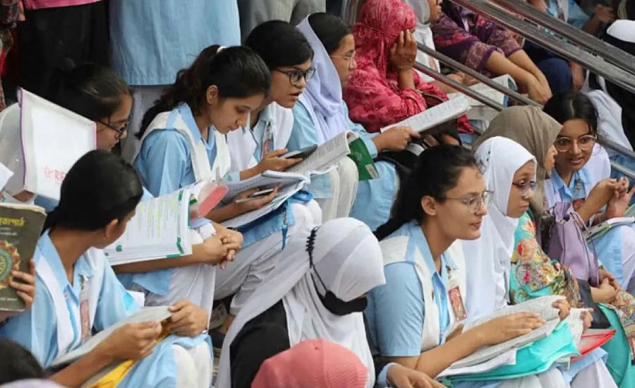 এইচএসসিতে বসেছে পৌনে ১৩ লাখ শিক্ষার্থী