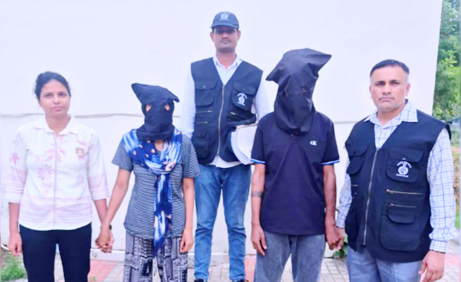 প্রেমিকার সহযোগিতায় স্ত্রীকে গুলি করে হত্যা, অতঃপরins class=