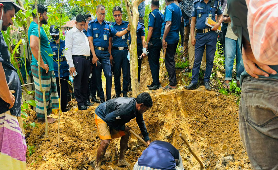 স্ত্রীকে হত্যা করে উঠানেই পুঁতে রাখেন স্বামী, ১৯ দিন পর বেরিয়ে এলো লাশ