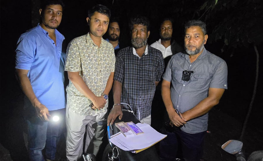 জাল নোট দিয়ে ভারতীয় সীমান্ত থেকে মাদক কেনার চেষ্টা, আটক ১