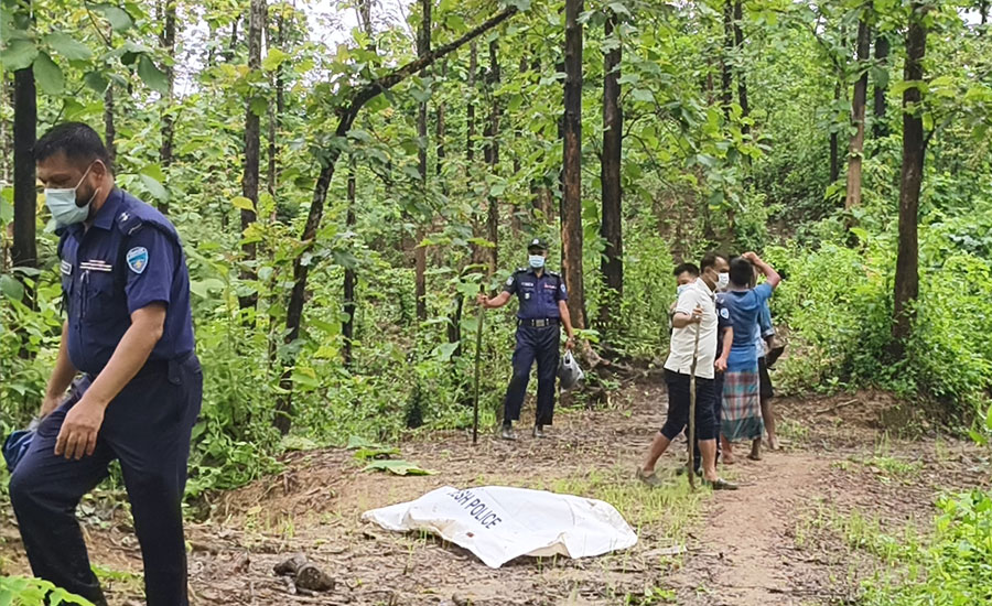 মহালছড়ির গহীন পাহাড়ে অজ্ঞাত নারীর অর্ধগলিত মরদেহ উদ্ধার