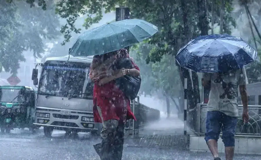 বৃষ্টিতে বাড়ছে ভোগান্তি ও দুর্ঘটনার শঙ্কা চরভদ্রাসন উপজেলায়
