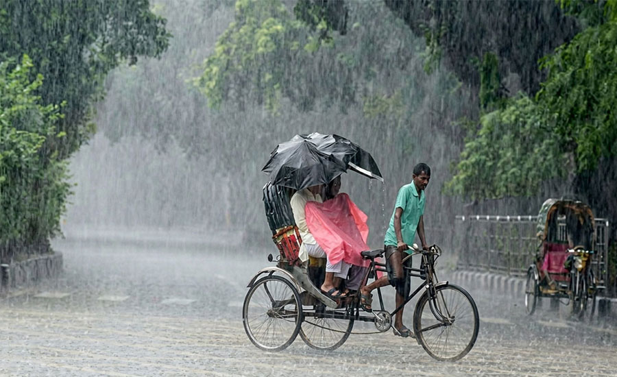 ১৭ বছরে ঢাকায় দ্বিতীয় সর্বোচ্চ বৃষ্টি, আরও পাঁচ দিন ভারি বর্ষণের আশঙ্কা