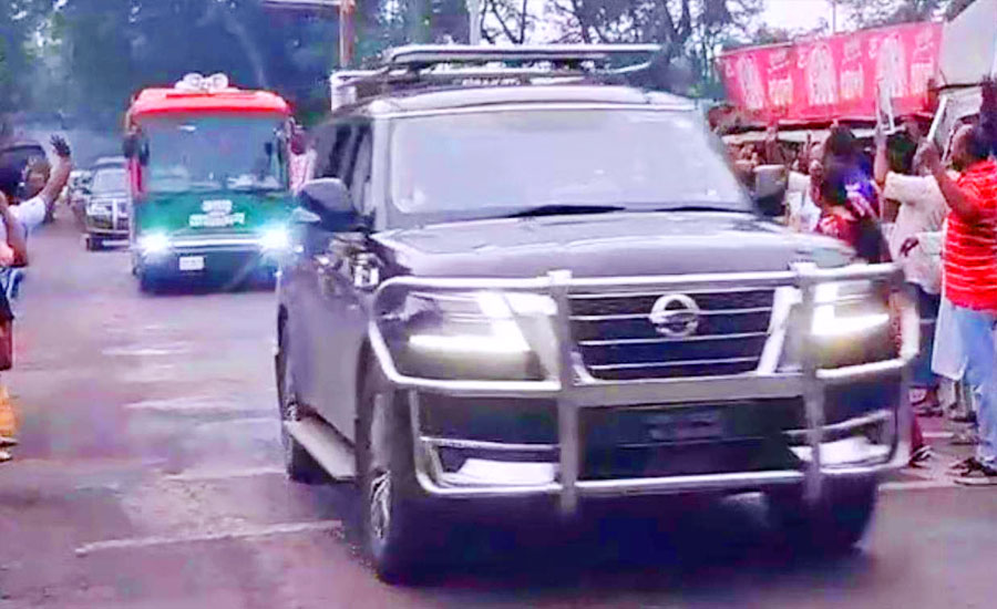প্রধানমন্ত্রীর বহরে ইট নিক্ষেপ নয়, চাকা থেকে ছিটকে আসা টুকরো: পুলিশ সুপার