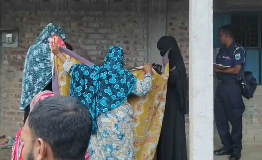 নাটোরে ৭ মাসের অন্তঃসত্ত্বা স্ত্রীকে কুপিয়ে হত্যার অভিযোগে স্বামী আটক