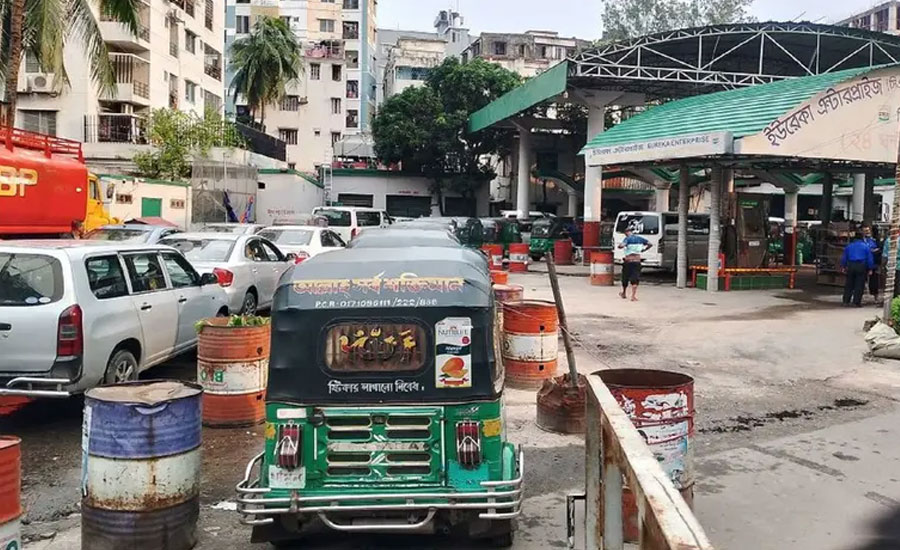 ৩০ জুলাই সারা দেশে সিএনজি ফিলিং স্টেশন বন্ধের ঘোষণা, নেপথ্যে যে কারণ 