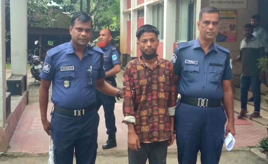 দৌলতপুরে ইয়াবা ও মদসহ গ্রেপ্তার ১, থানায় মামলা