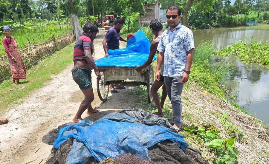দেশীয় মাছের প্রজনন রক্ষায় জব্দের পর ধ্বংস হচ্ছে জাল