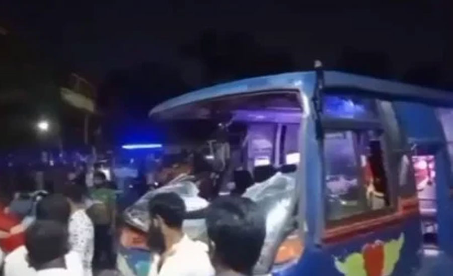 নিয়ন্ত্রণ হারিয়ে কুর্মিটোলা হাসপাতাল প্রাঙ্গনে বাস, নিহত ১