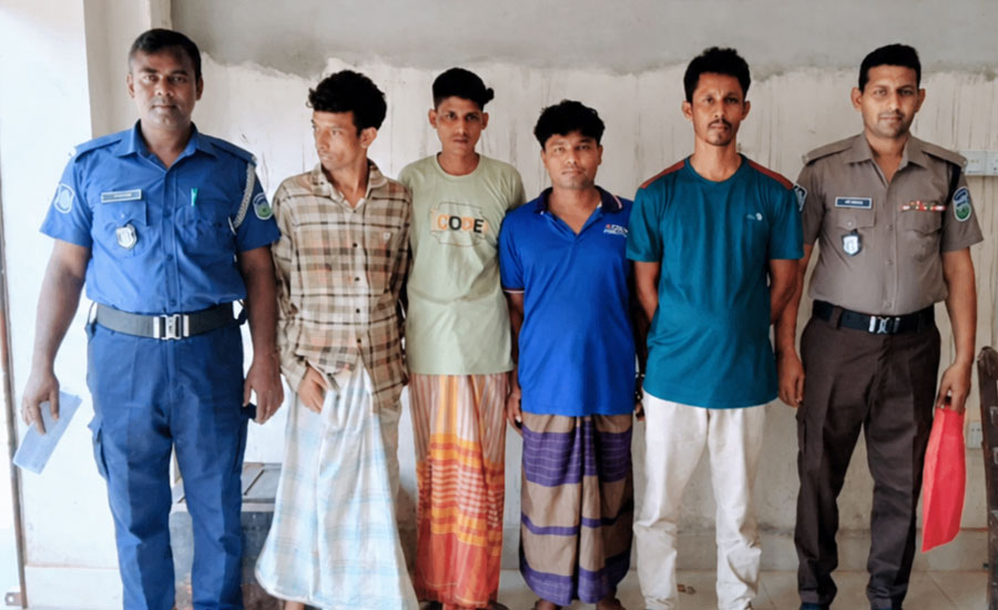 সরিষাবাড়ীতে প্রবাসী পরিবারের বাড়িতে দুর্ধর্ষ চুরি ও গাছ কাটার অভিযোগে ৪ জন আদালতে