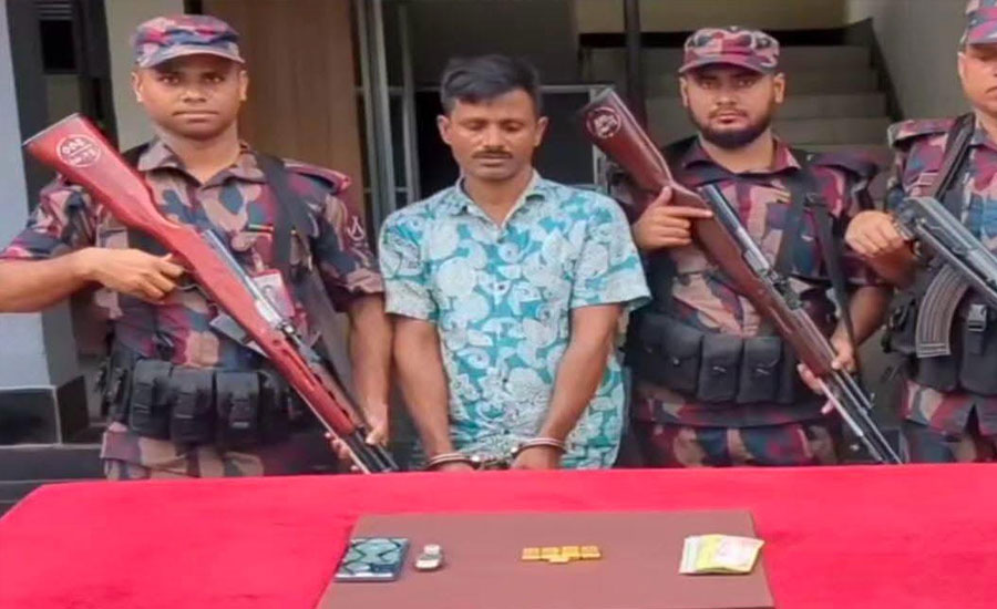 যশোরে বিজিবির অভিযানে ১ কোটি ৪১ লাখ টাকার স্বর্ণসহ আটক ১
