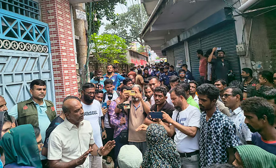 জামায়াত এমপি গোলাম রসুলের বাড়ি ঘেরাও