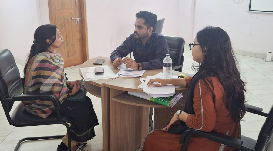 মাঠপর্যায়ে ফ্যামিলি কার্ড শুমারির প্রস্তুতি তুঙ্গে: নিয়োজিত হচ্ছে হাজারো তথ্য সংগ্রহকারী ও সুপারভাইজার
