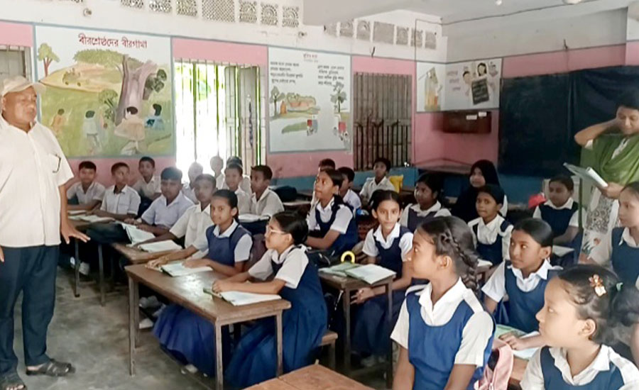 শিশুদের সুন্দর ভবিষ্যৎ গড়তে সু-শিক্ষার আলো ছড়াচ্ছে বাঙ্গালহালিয়া সরকারি প্রাথমিক বিদ্যালয়