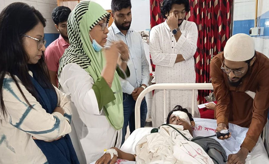 বাম চোখে আর কখনও দৃষ্টিশক্তি ফিরবে না আলিফের