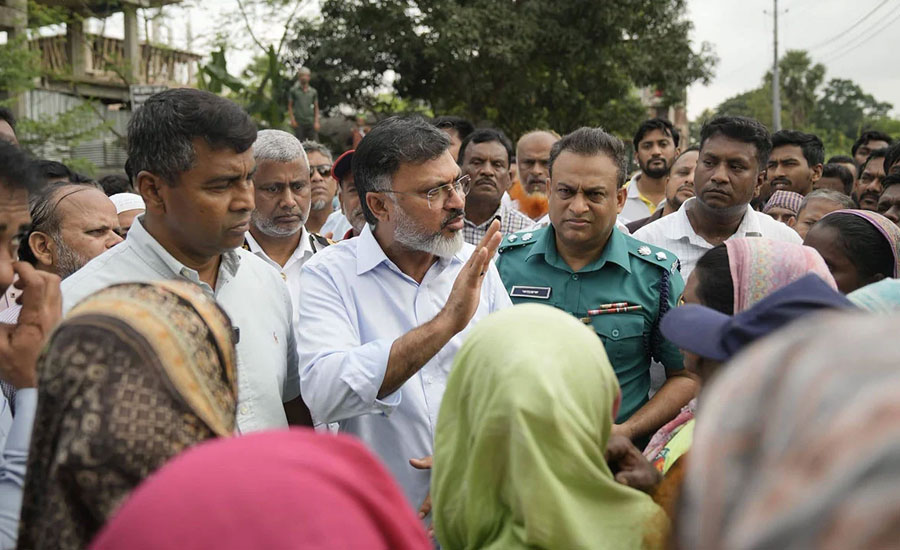 উত্তরের প্রশাসক শফিকুল ইসলাম ও সংসদ সদস্য জাহাঙ্গীরের পরিদর্শনের সময় হামলা