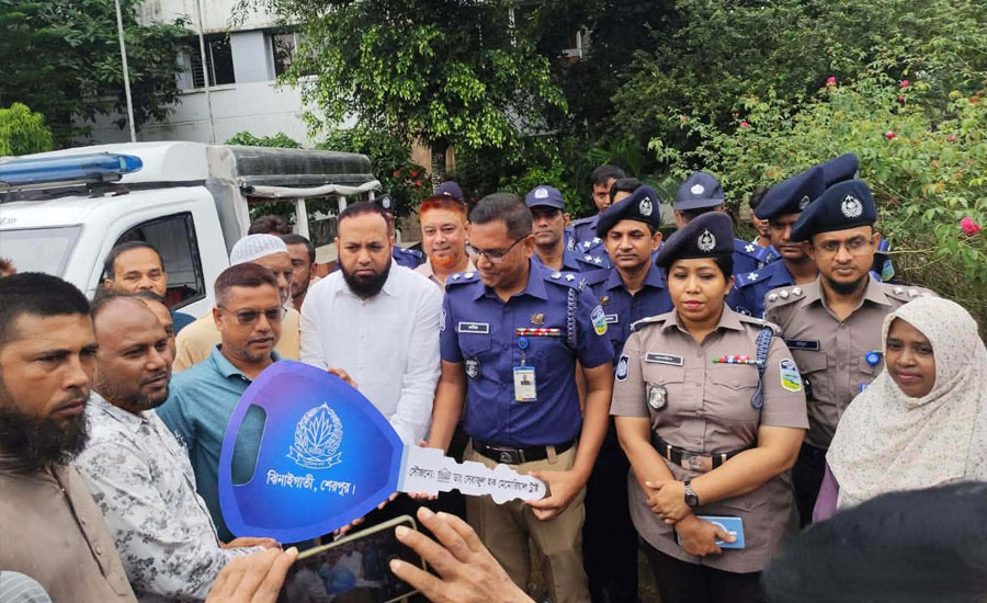 ঝিনাইগাতীতে ডা: সেরাজুল হক মেমোরিয়াল ট্রাস্ট এর সৌজন্যে নতুন পুলিশ পিকআপ হস্তান্তর